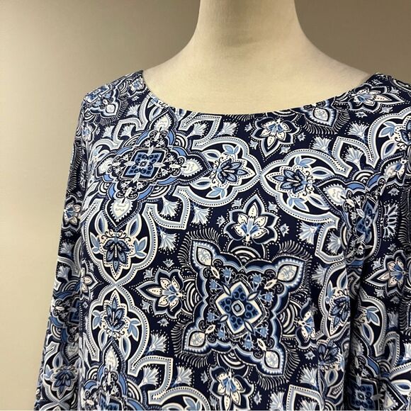 Apt. 9 Navy and White Long Sleeve knee length Dress size large - Picture 2 of 13